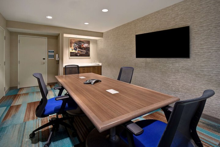 Home2 Suites by Hilton Wichita Downtown Delano