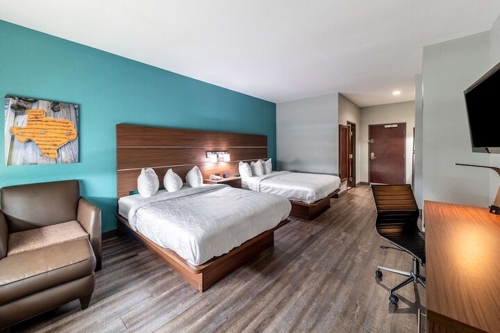 Room 15 of 36