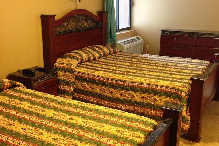 Room 10 of 35