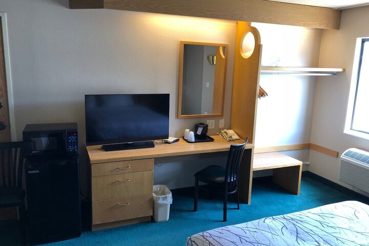 Room 14 of 29