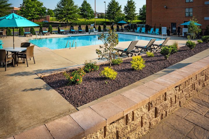 Pool 4 of 24
