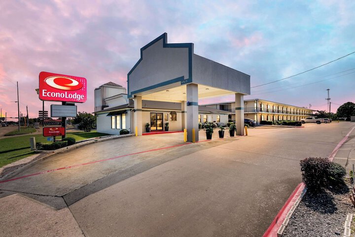 Hotel 10 of 34
