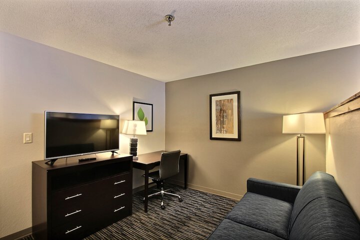 Room 17 of 53