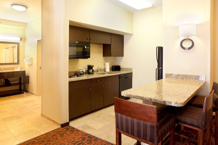 Hampton Inn & Suites El Paso-Airport