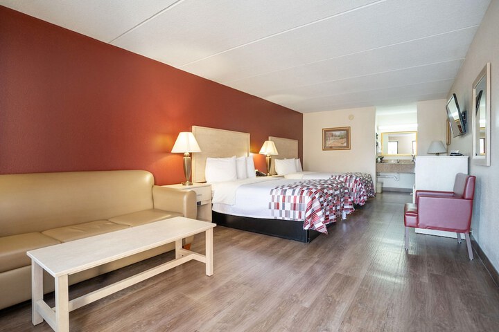 Room 21 of 36