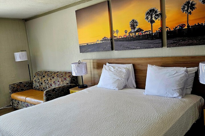 Days Inn by Wyndham Washington