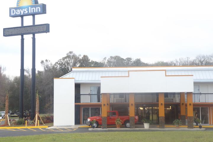 Hotel 5 of 53