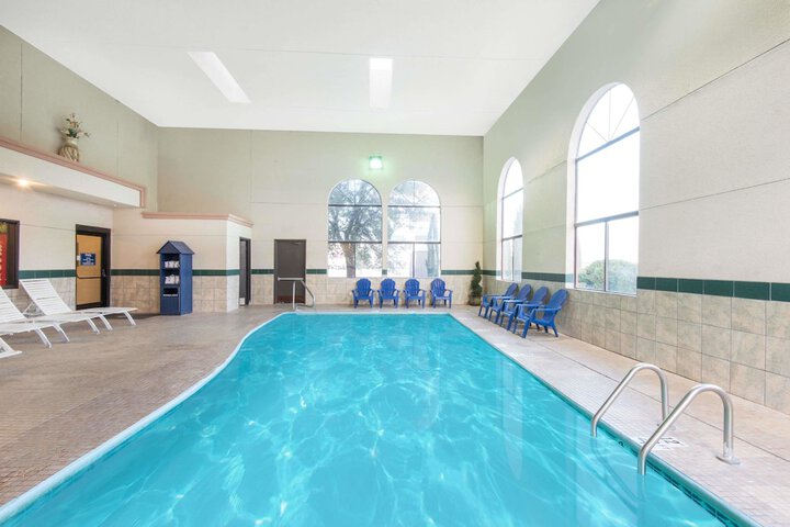 Pool 6 of 61