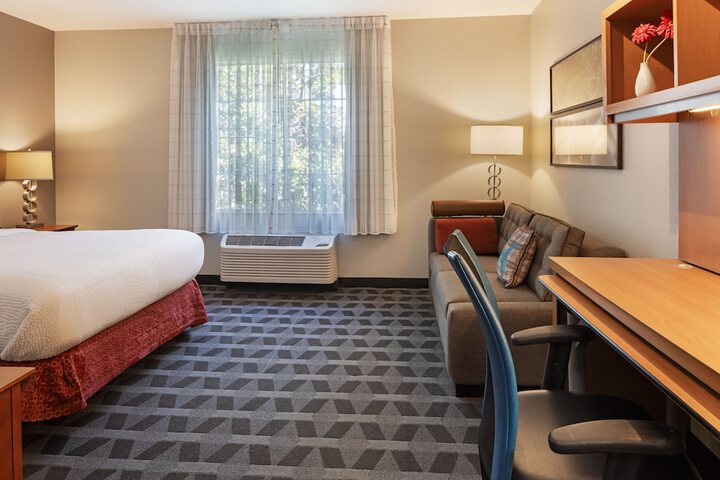 Room 22 of 46