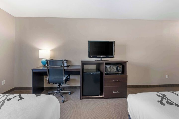 Sleep Inn & Suites Hays I-70