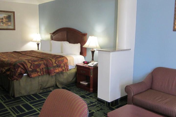 Room 17 of 24
