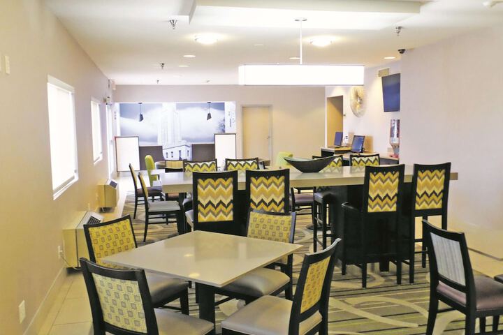 Hotel Interior 11 of 40