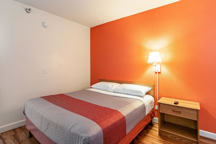 Room 27 of 30