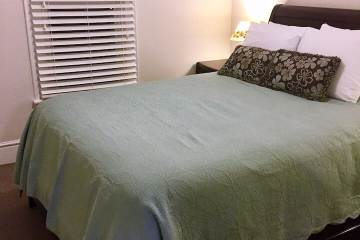 Room 25 of 73