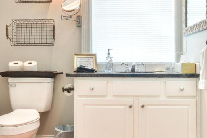 Barren Breeze Bed and Breakfast