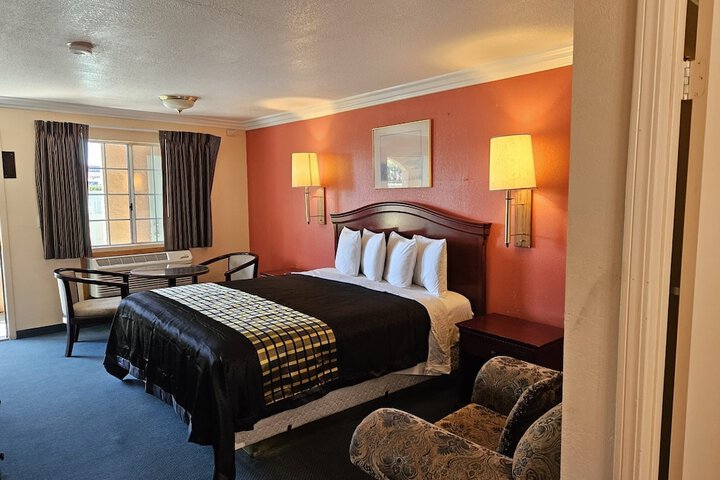 Room 10 of 23