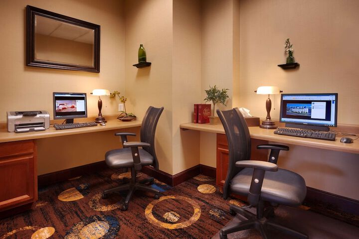Business Center 58 of 58
