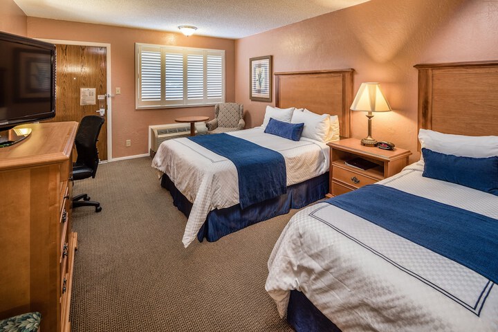 Room 33 of 47