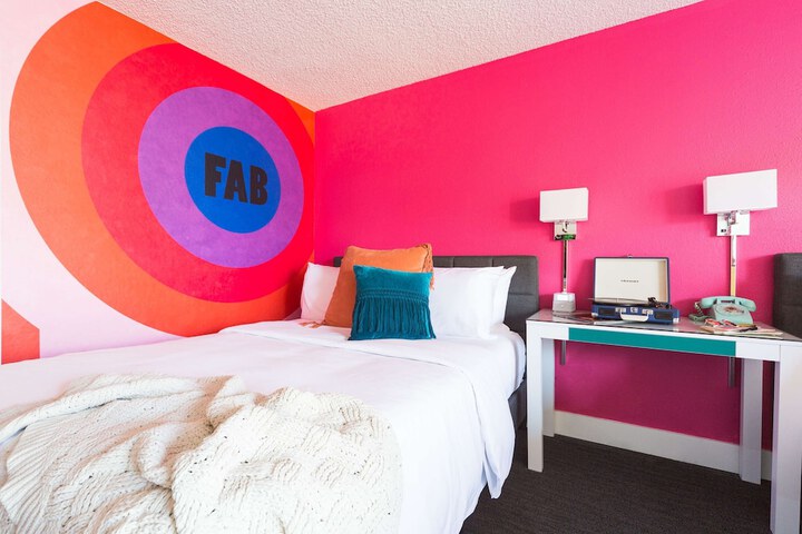 Room 27 of 56
