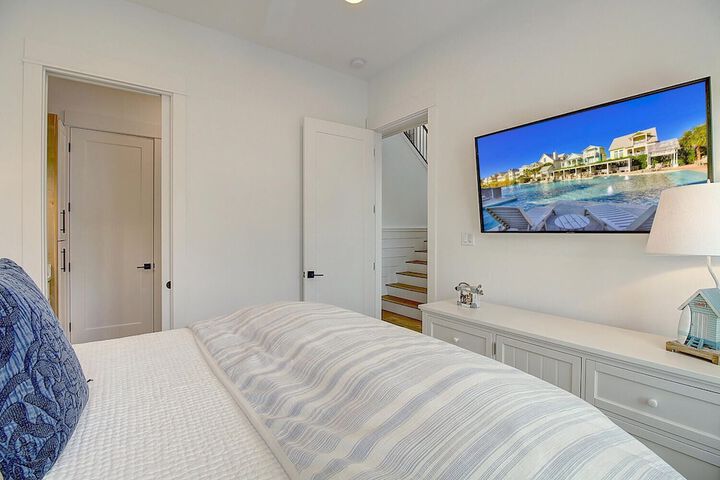 Room 16 of 37