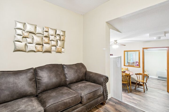 Charming Pocahontas Escape Near Historic Downtown!