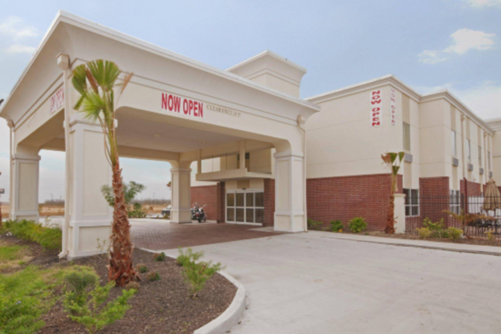 La Quinta Inn & Suites by Wyndham Mathis