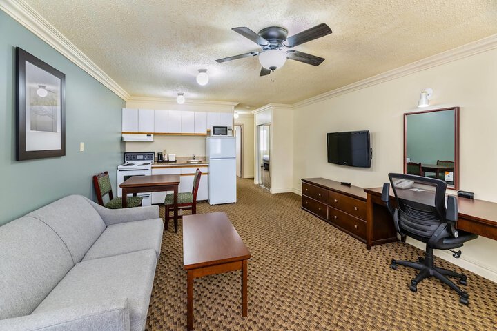 Quality Inn & Suites