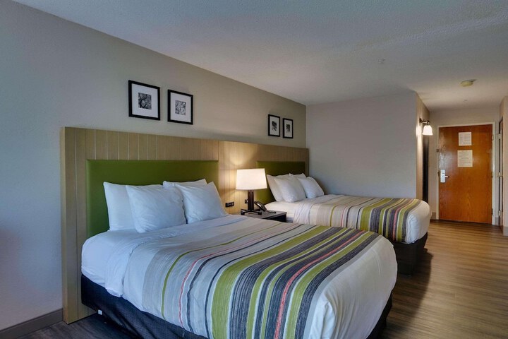 Room 16 of 34