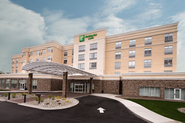 Holiday Inn Hotels and Suites Mount Pleasant by IHG