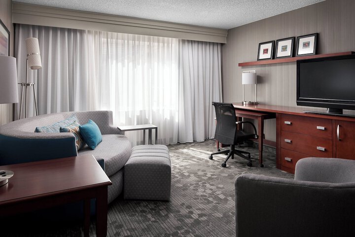 Room 25 of 32