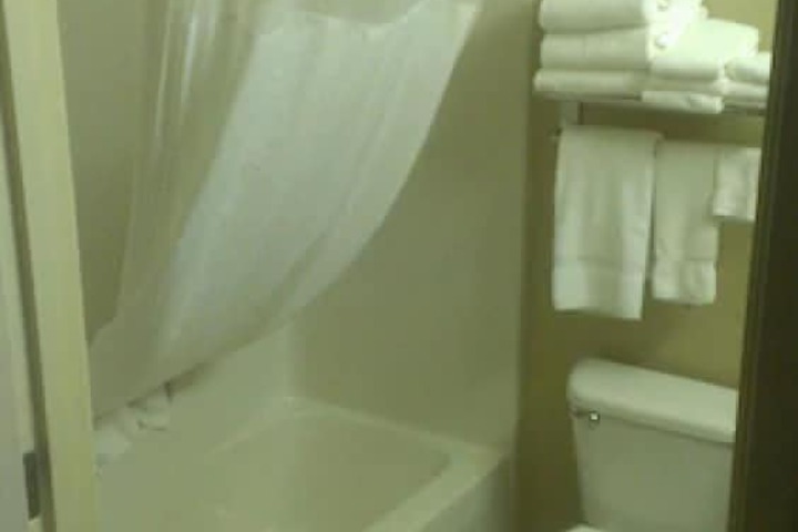 Room 21 of 37