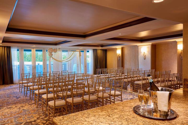 Ballroom/Hall 204 of 266