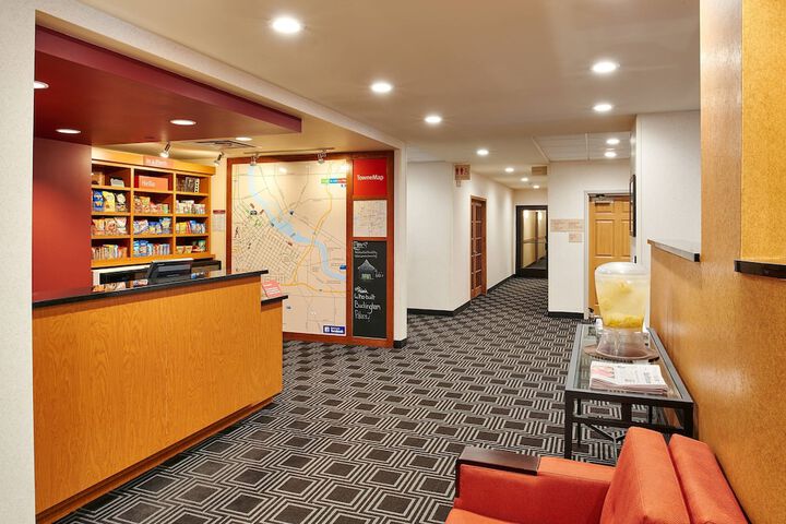 Hotel Interior 7 of 27