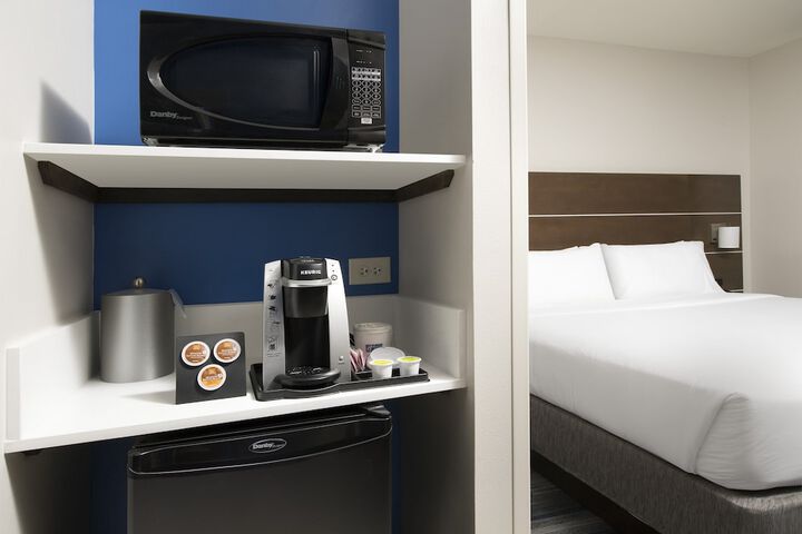 Room 15 of 29