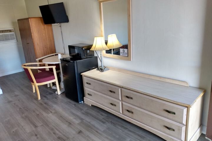 Room 7 of 34
