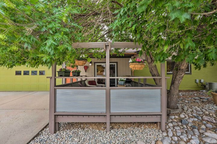 Colorado Cowboy Cottage: 12 Mi to Downtown Denver