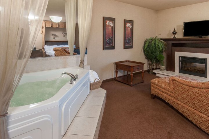 Room 9 of 20