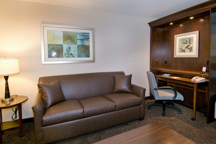 Room 10 of 24