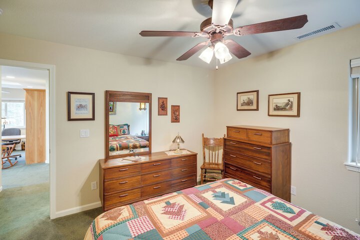 Cozy Chester Home w / Patio & Lake Access!