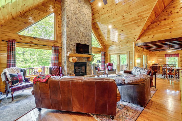 Hike Fish & Golf: Burnsville Retreat w / Deck!