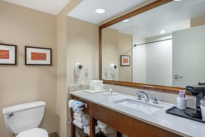 Room 12 of 38