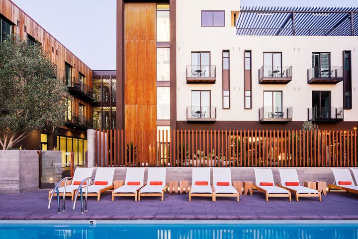 Hotel Exterior 36 of 36