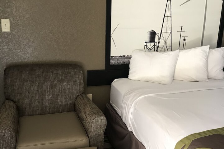 Room 15 of 24