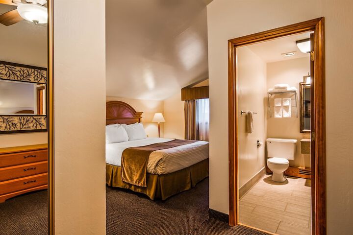 Room 10 of 20