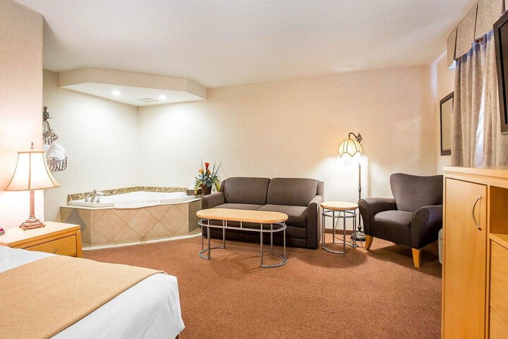 Room 15 of 30