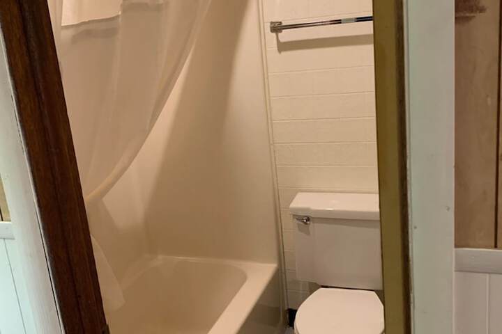 Room 4 of 19