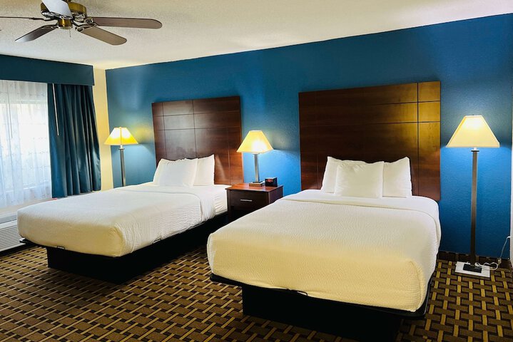 Room 11 of 38