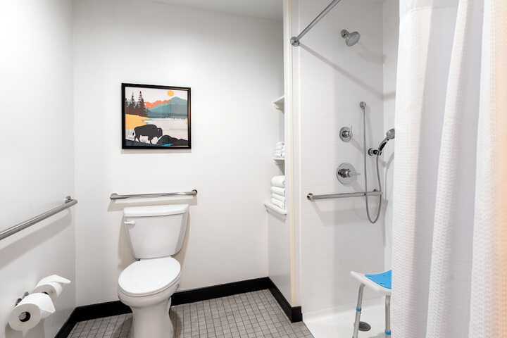 Gray Wolf Inn & Suites