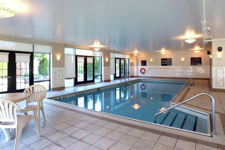 Hampton Inn & Suites by Hilton Laval
