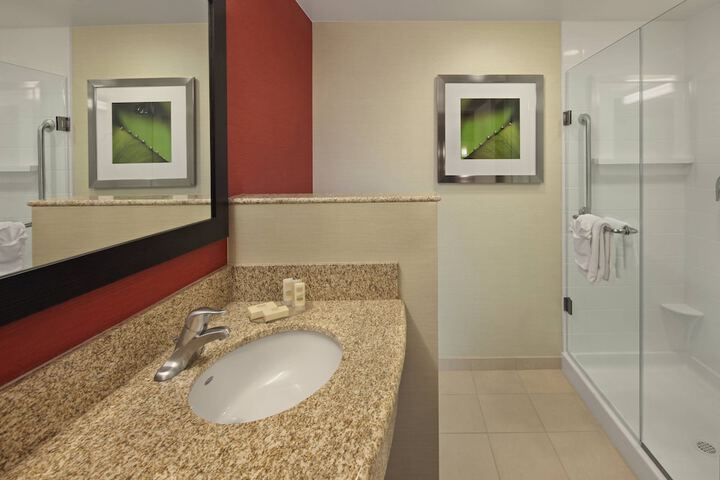 Room 18 of 27